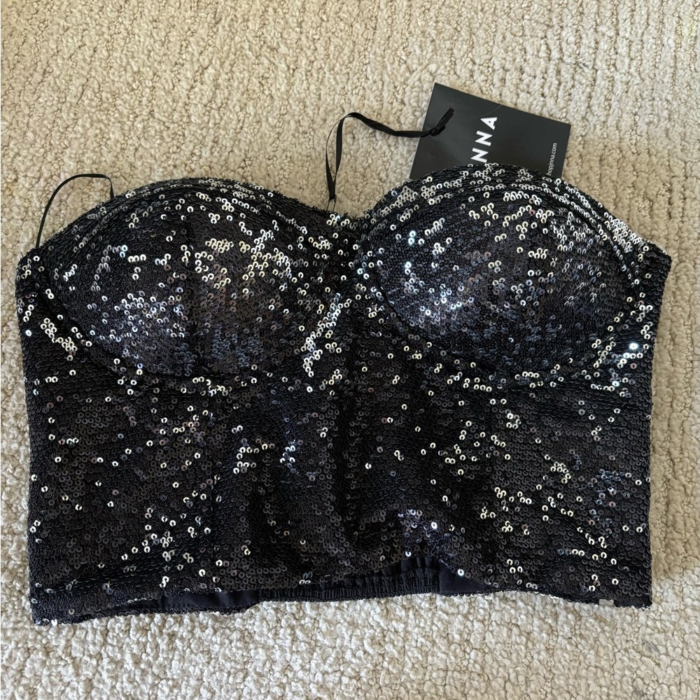 J.NNA black sequin top